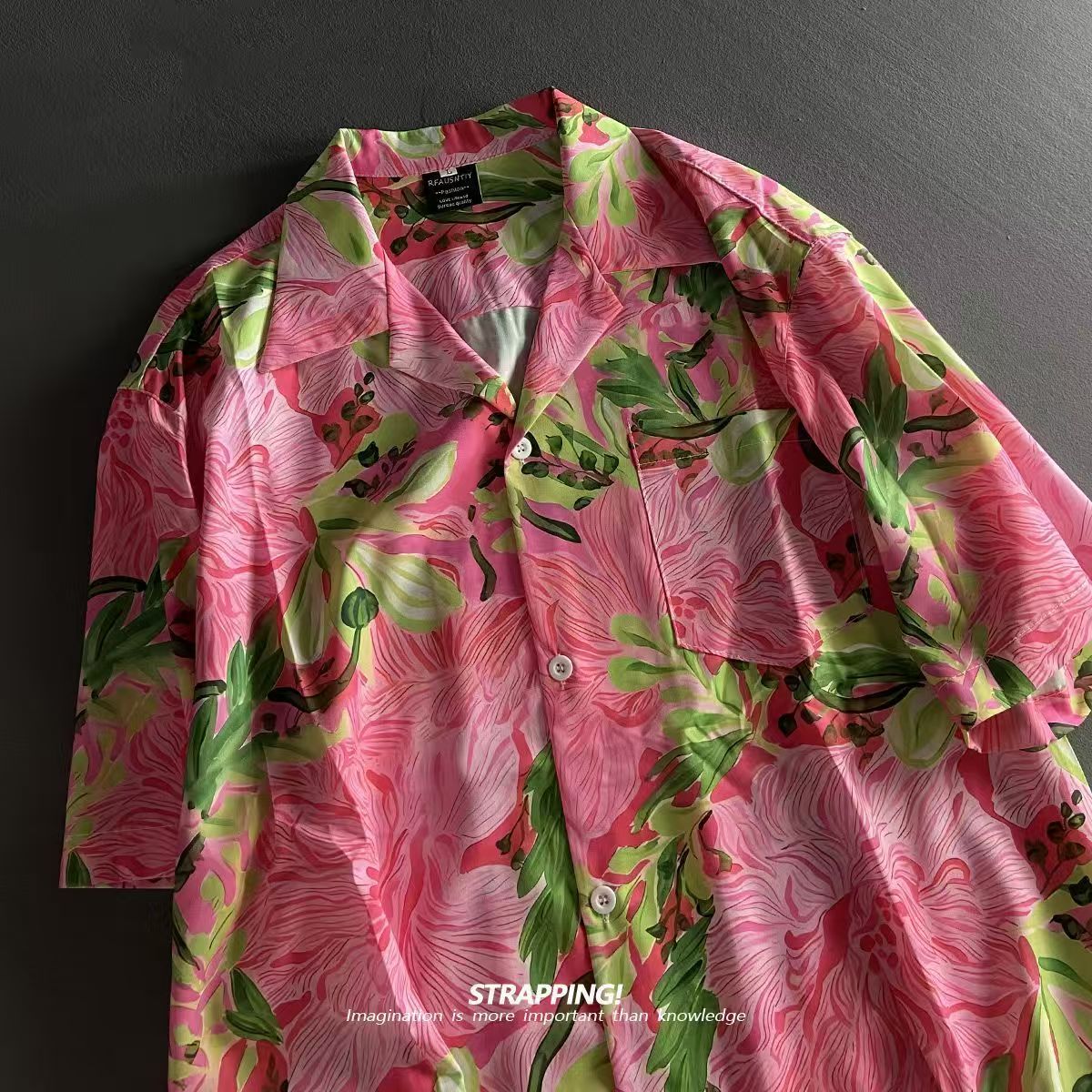 Romper Floral Print - Rosa graffiti floral gola cubana camisas
